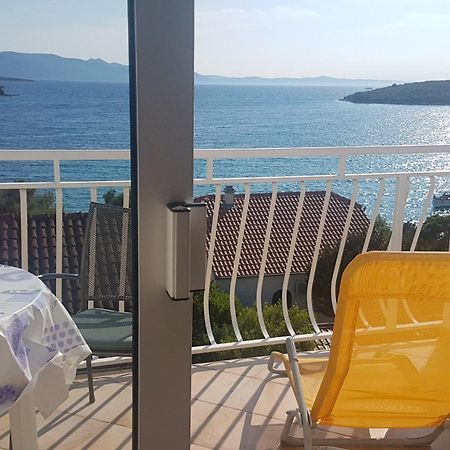 Blue Sea Blue Sky Appartement Lovište Buitenkant foto