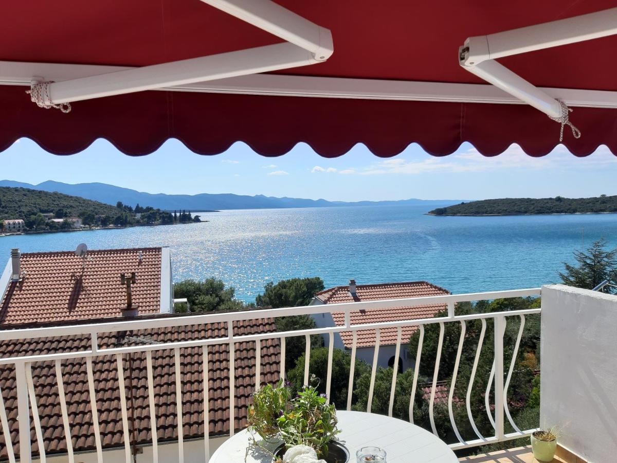 Blue Sea Blue Sky Appartement Lovište Buitenkant foto